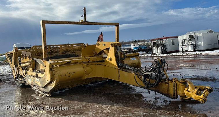 image for item DT6475 John Deere 2112C scraper