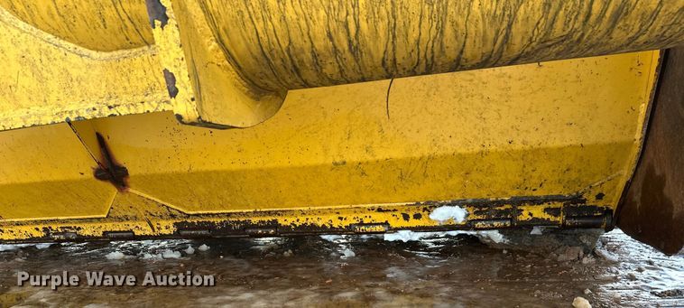 image for item DT6475 John Deere 2112C scraper