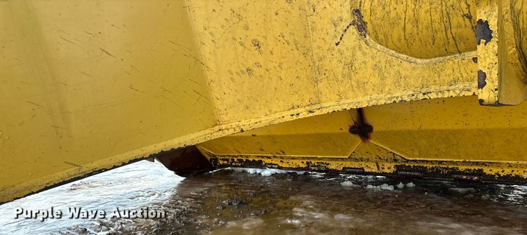 image for item DT6475 John Deere 2112C scraper