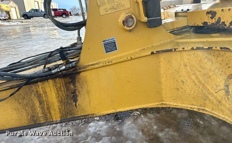 image for item DT6475 John Deere 2112C scraper