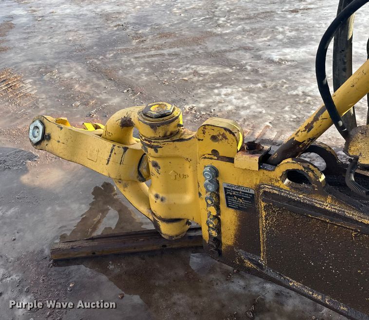 image for item DT6475 John Deere 2112C scraper