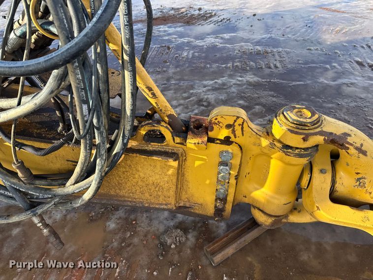 image for item DT6475 John Deere 2112C scraper