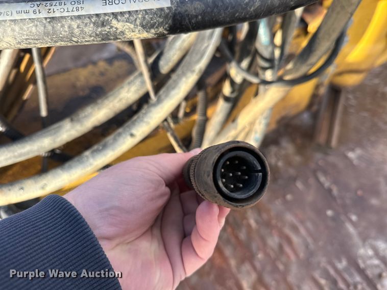 image for item DT6475 John Deere 2112C scraper