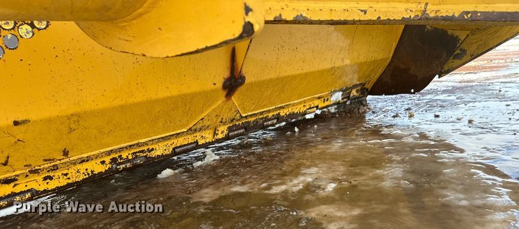 image for item DT6475 John Deere 2112C scraper