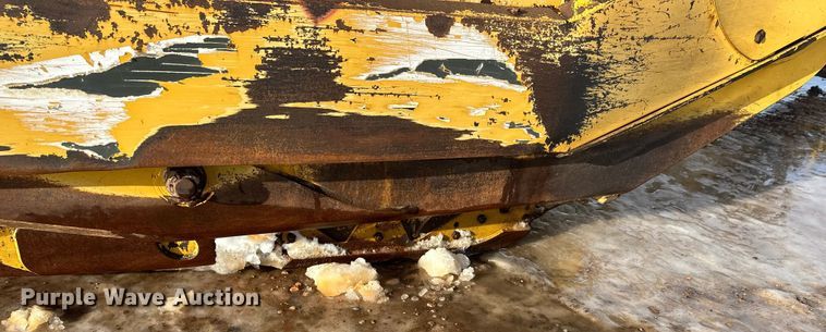 image for item DT6475 John Deere 2112C scraper