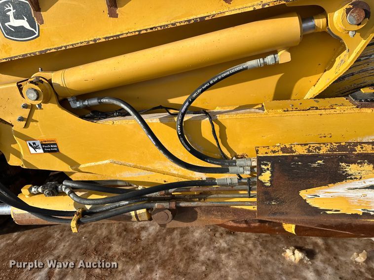 image for item DT6475 John Deere 2112C scraper