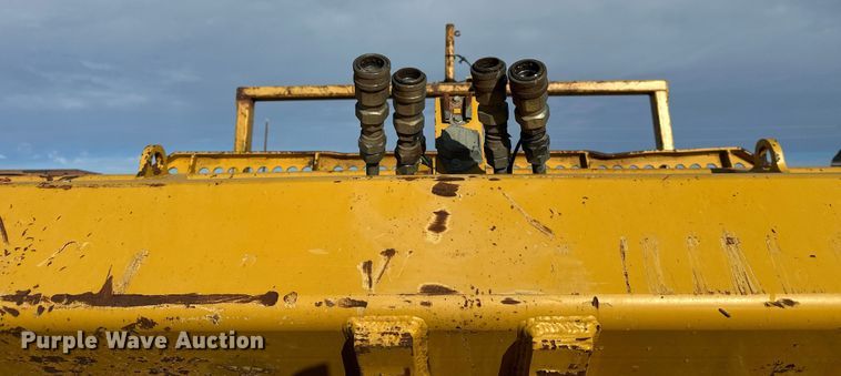 image for item DT6475 John Deere 2112C scraper