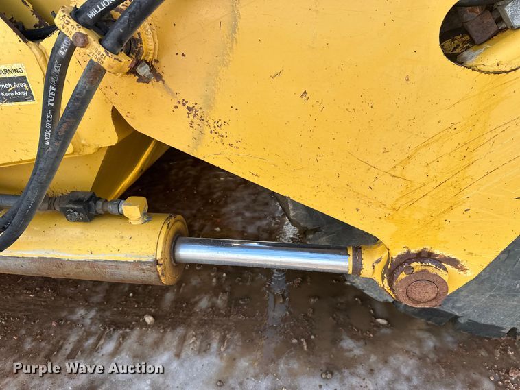 image for item DT6475 John Deere 2112C scraper