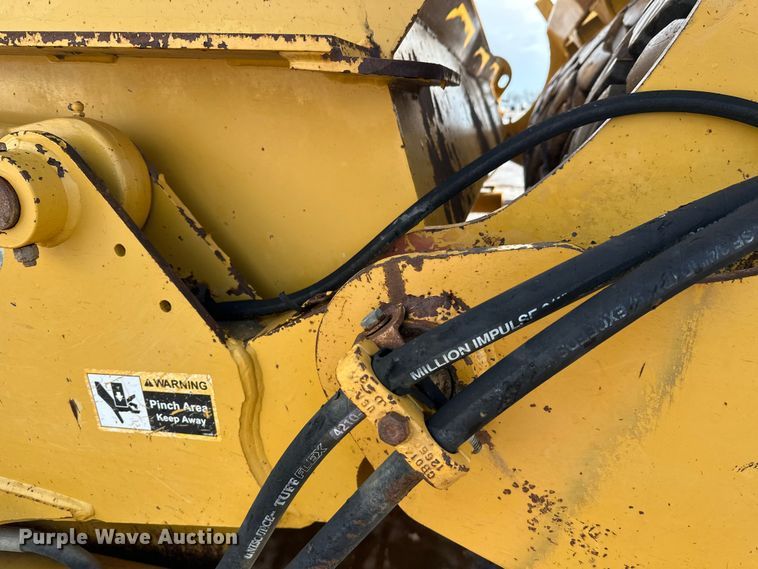 image for item DT6475 John Deere 2112C scraper