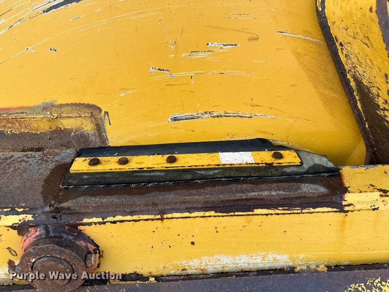 image for item DT6475 John Deere 2112C scraper