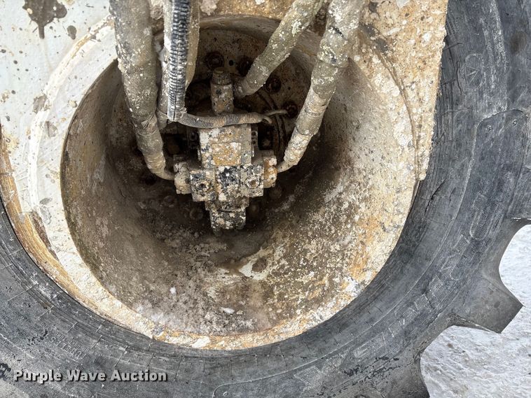 image for item DT6480 2013 Roadtec SX-6E soil stabilizer / recycler