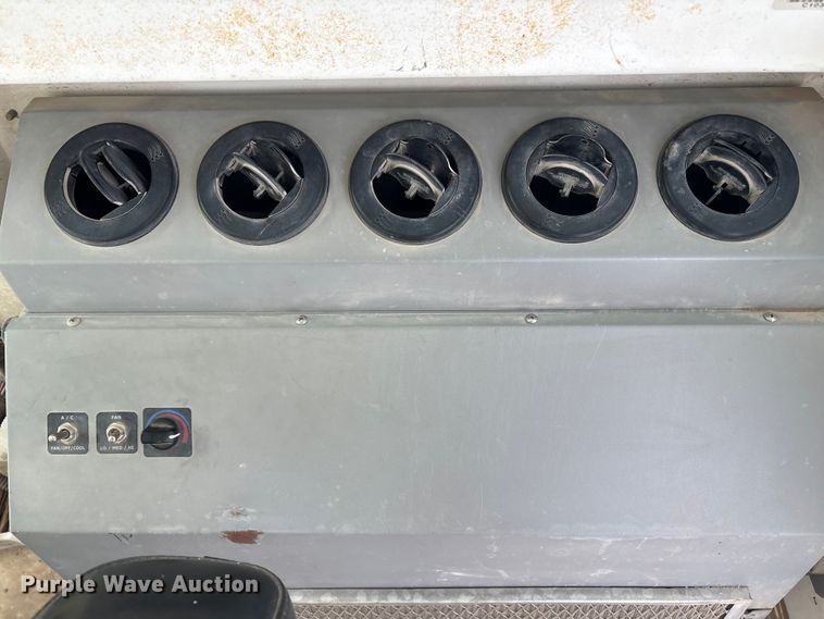 image for item DT6480 2013 Roadtec SX-6E soil stabilizer / recycler