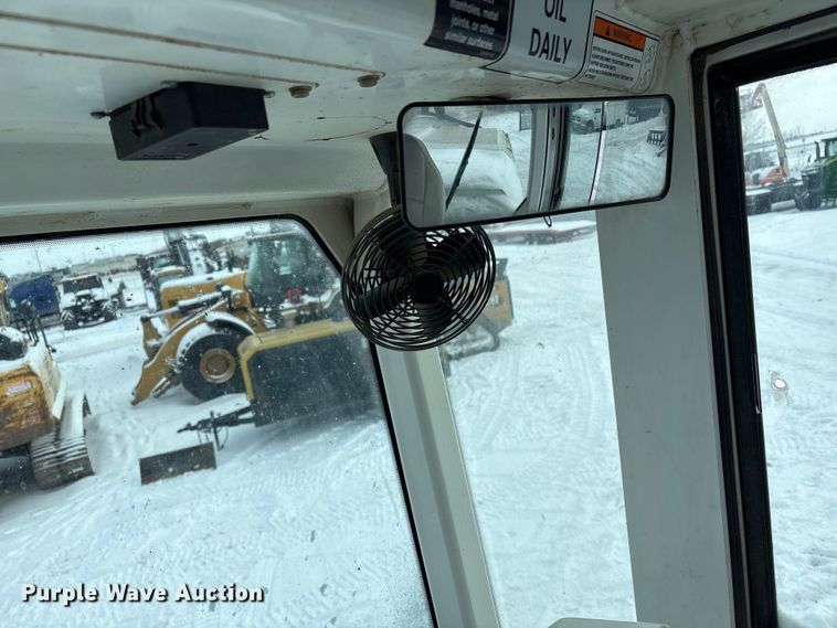 image for item DT6480 2013 Roadtec SX-6E soil stabilizer / recycler