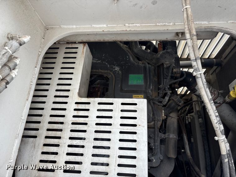 image for item DT6480 2013 Roadtec SX-6E soil stabilizer / recycler