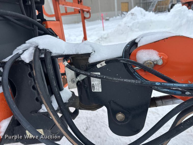 image for item DT6481 2007 JLG 400S boom lift