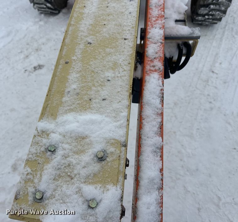 image for item DT6481 2007 JLG 400S boom lift