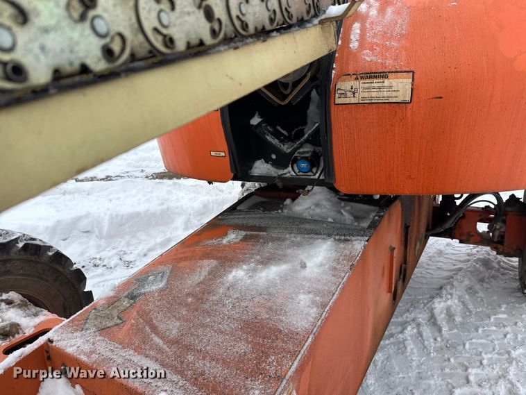 image for item DT6481 2007 JLG 400S boom lift