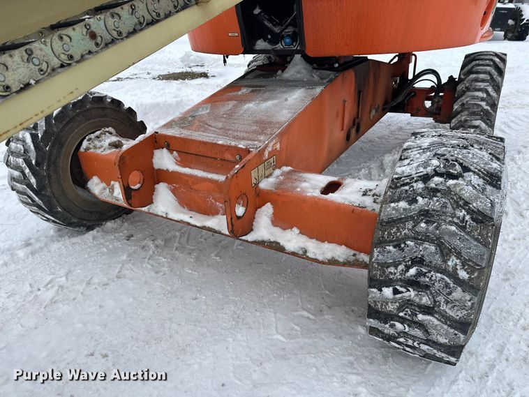 image for item DT6481 2007 JLG 400S boom lift