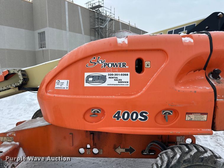image for item DT6481 2007 JLG 400S boom lift