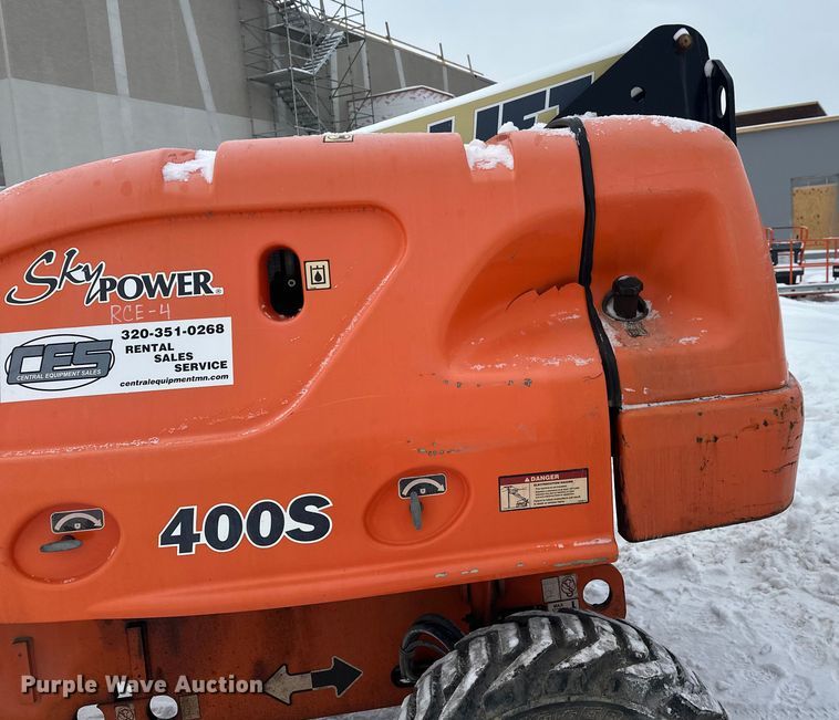 image for item DT6481 2007 JLG 400S boom lift