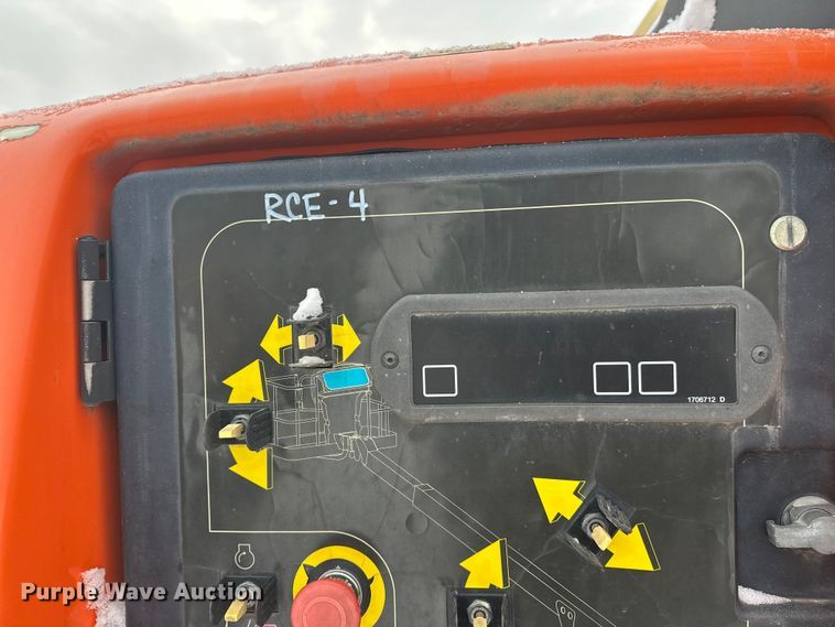 image for item DT6481 2007 JLG 400S boom lift