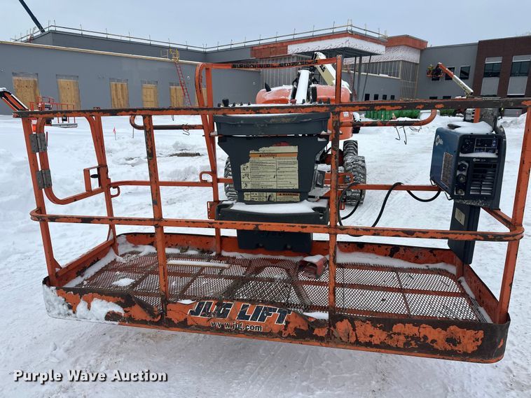 image for item DT6481 2007 JLG 400S boom lift