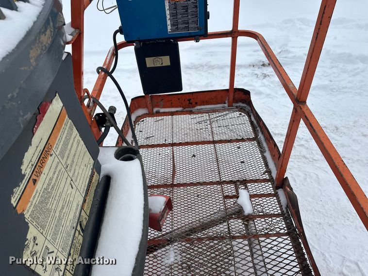 image for item DT6481 2007 JLG 400S boom lift