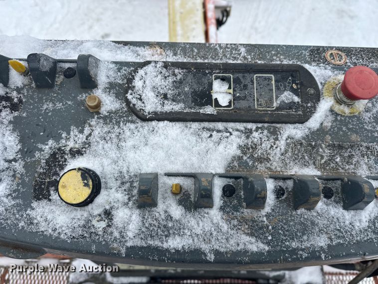 image for item DT6481 2007 JLG 400S boom lift