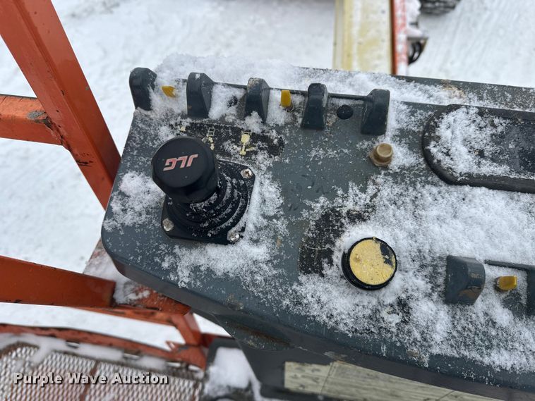 image for item DT6481 2007 JLG 400S boom lift