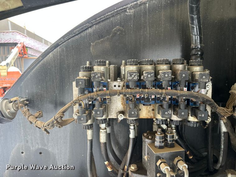 image for item DT6481 2007 JLG 400S boom lift