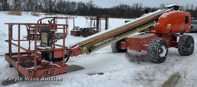 image for item DT6483 2006 JLG 600S boom lift