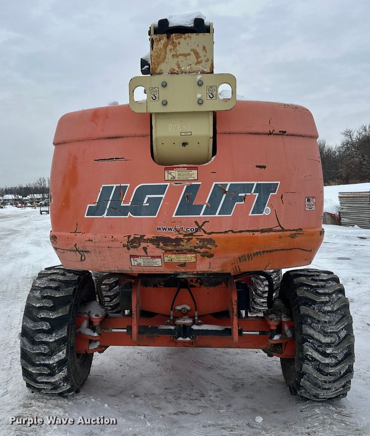 image for item DT6483 2006 JLG 600S boom lift