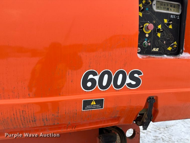 image for item DT6483 2006 JLG 600S boom lift