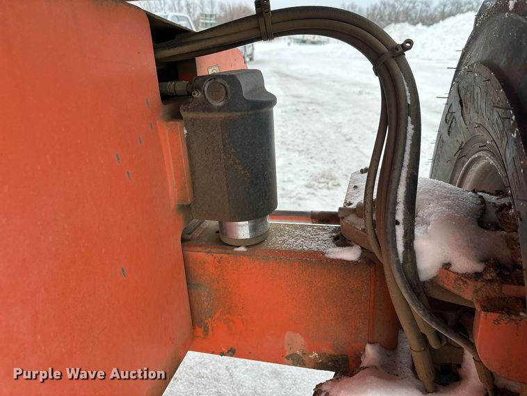 image for item DT6483 2006 JLG 600S boom lift