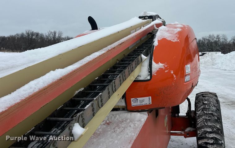 image for item DT6483 2006 JLG 600S boom lift