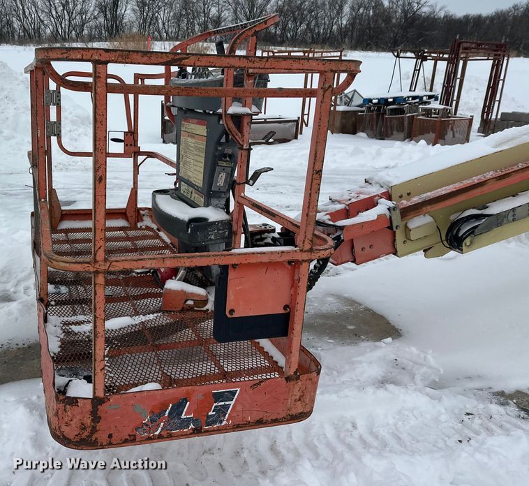 image for item DT6483 2006 JLG 600S boom lift