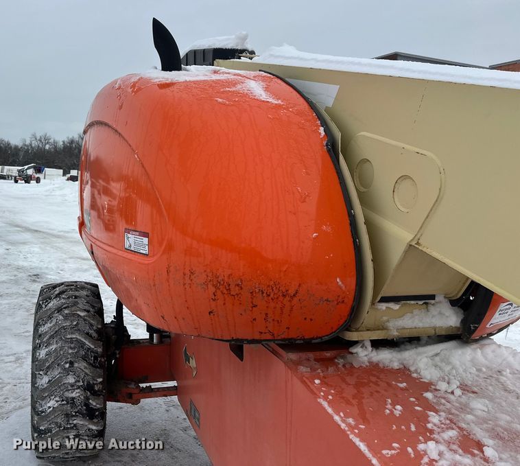 image for item DT6483 2006 JLG 600S boom lift