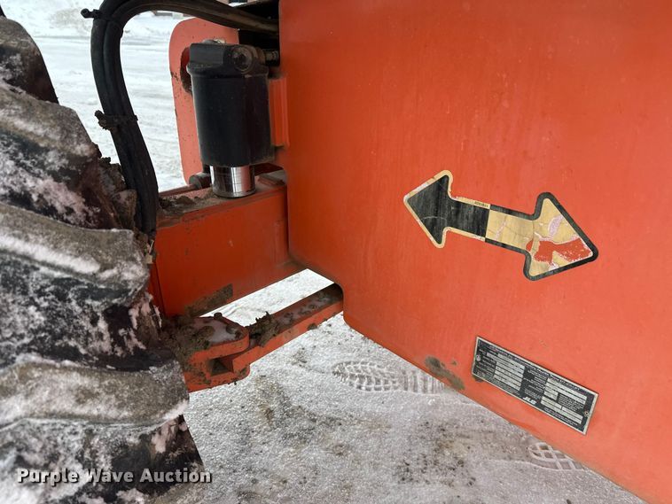 image for item DT6483 2006 JLG 600S boom lift