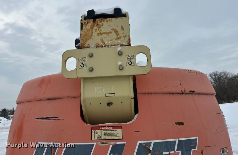 image for item DT6483 2006 JLG 600S boom lift