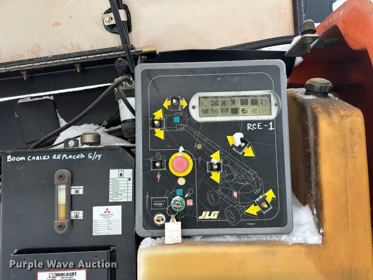 image for item DT6483 2006 JLG 600S boom lift