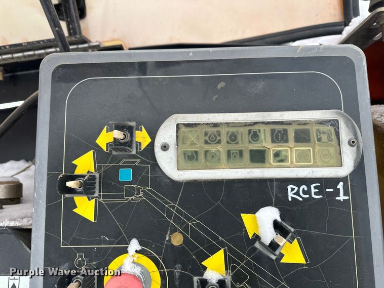 image for item DT6483 2006 JLG 600S boom lift