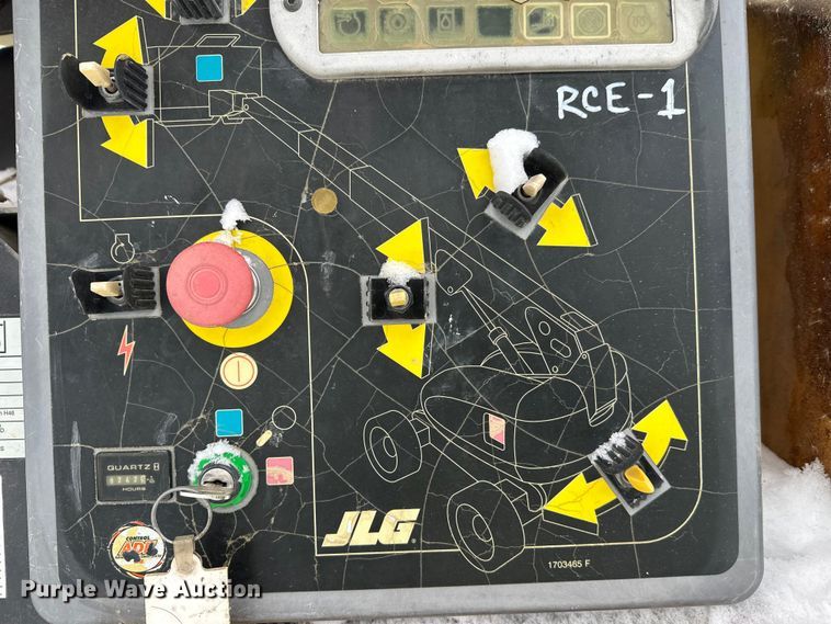 image for item DT6483 2006 JLG 600S boom lift