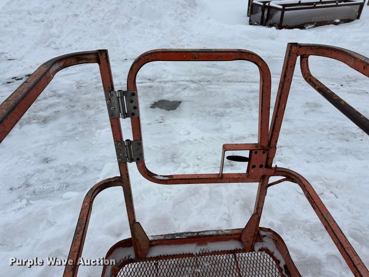 image for item DT6483 2006 JLG 600S boom lift