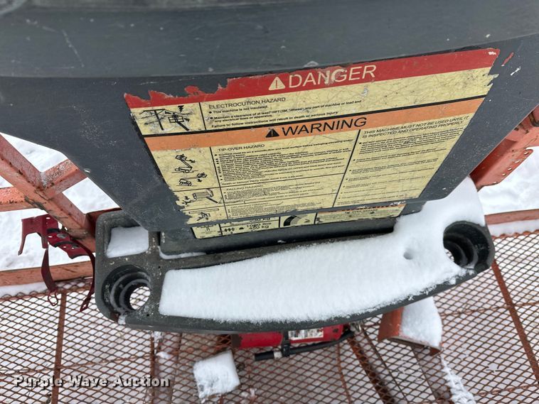 image for item DT6483 2006 JLG 600S boom lift