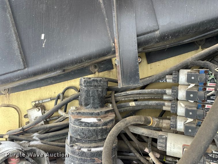 image for item DT6483 2006 JLG 600S boom lift