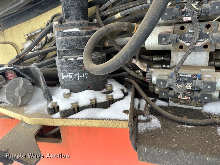 image for item DT6483 2006 JLG 600S boom lift