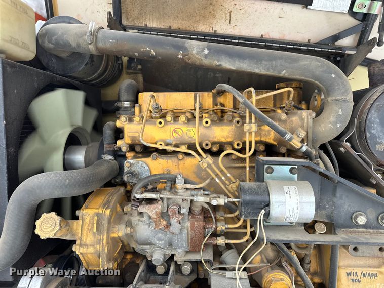 image for item DT6483 2006 JLG 600S boom lift