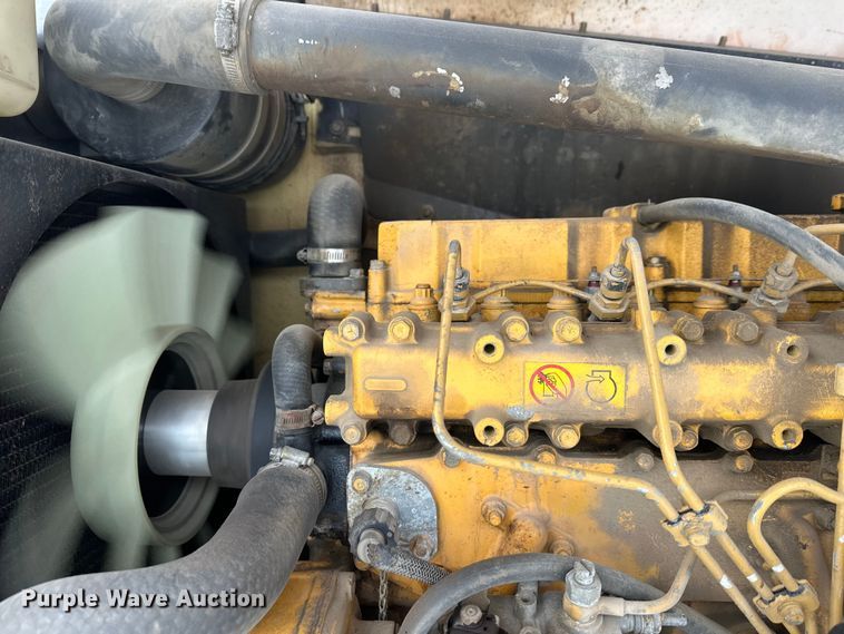 image for item DT6483 2006 JLG 600S boom lift