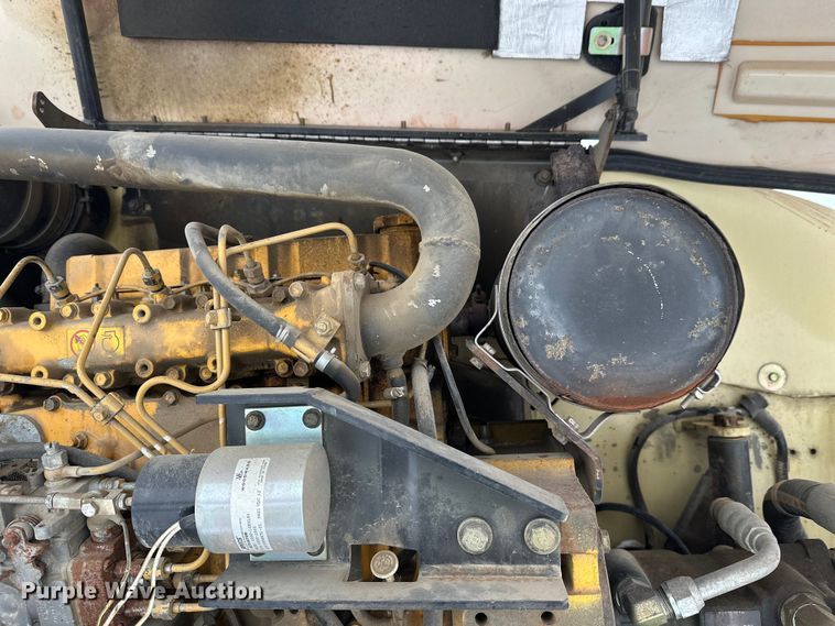 image for item DT6483 2006 JLG 600S boom lift