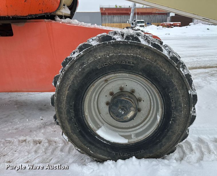 image for item DT6483 2006 JLG 600S boom lift